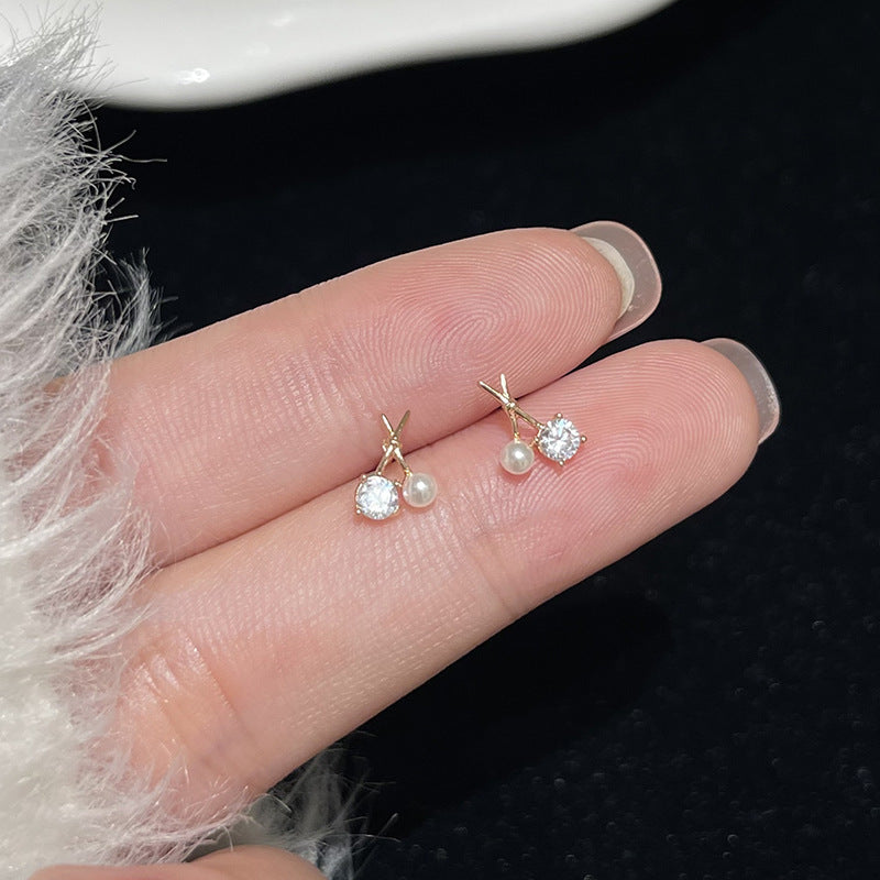 Classic Pearl Earring with Timeless Appeal