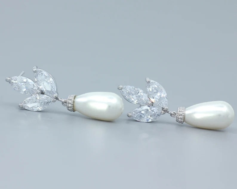 Stunning Pearl Earring for Daily Wear