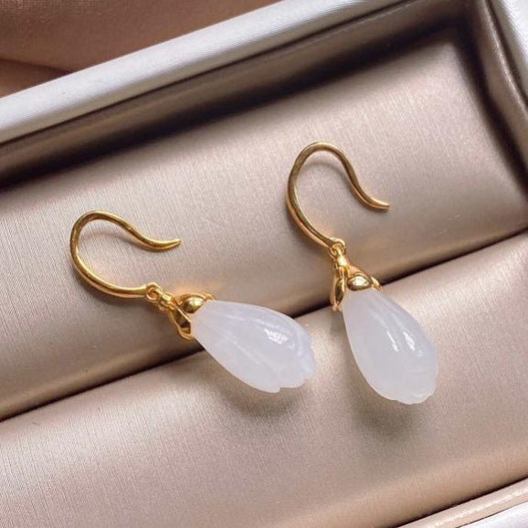 Classic Gold Piece with Timeless Appeal