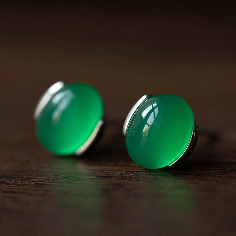 Charming Silver Earring for Any Occasion
