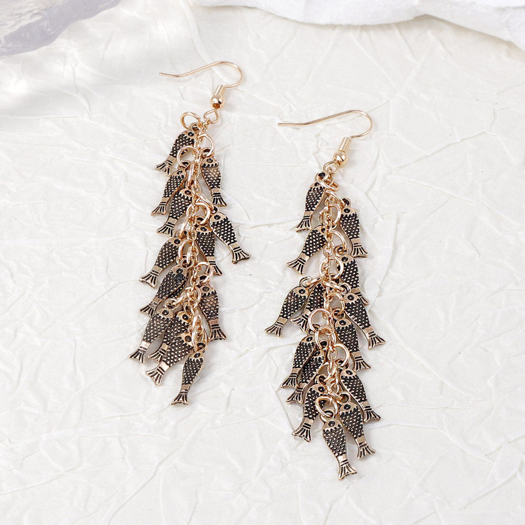 Elegant Gold Piece for Every Occasion