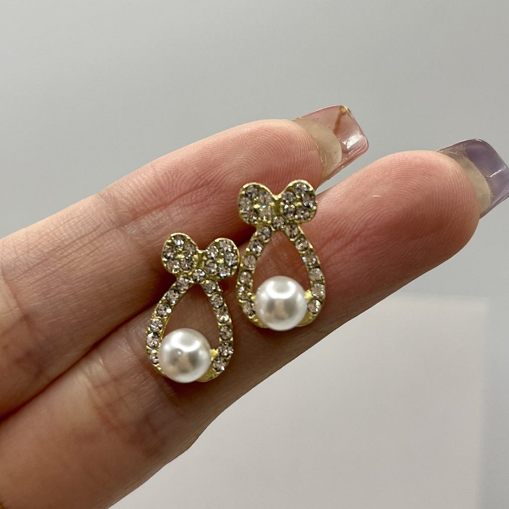 Delicate Artisan Pearl Earring