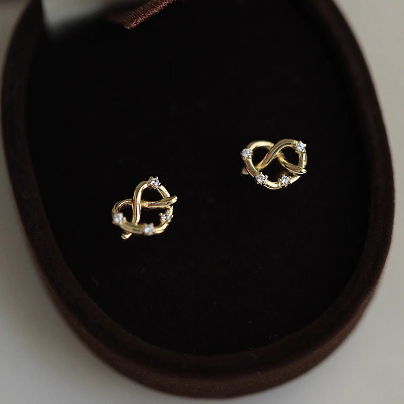 Classic Earring with Timeless Appeal