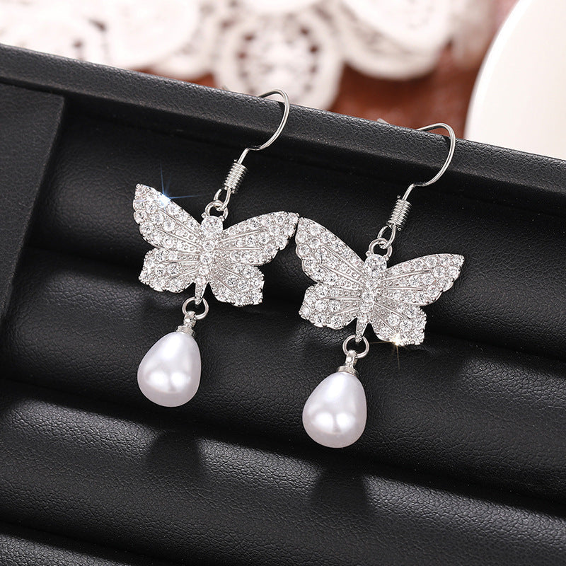 Delicate Artisan Pearl Earring