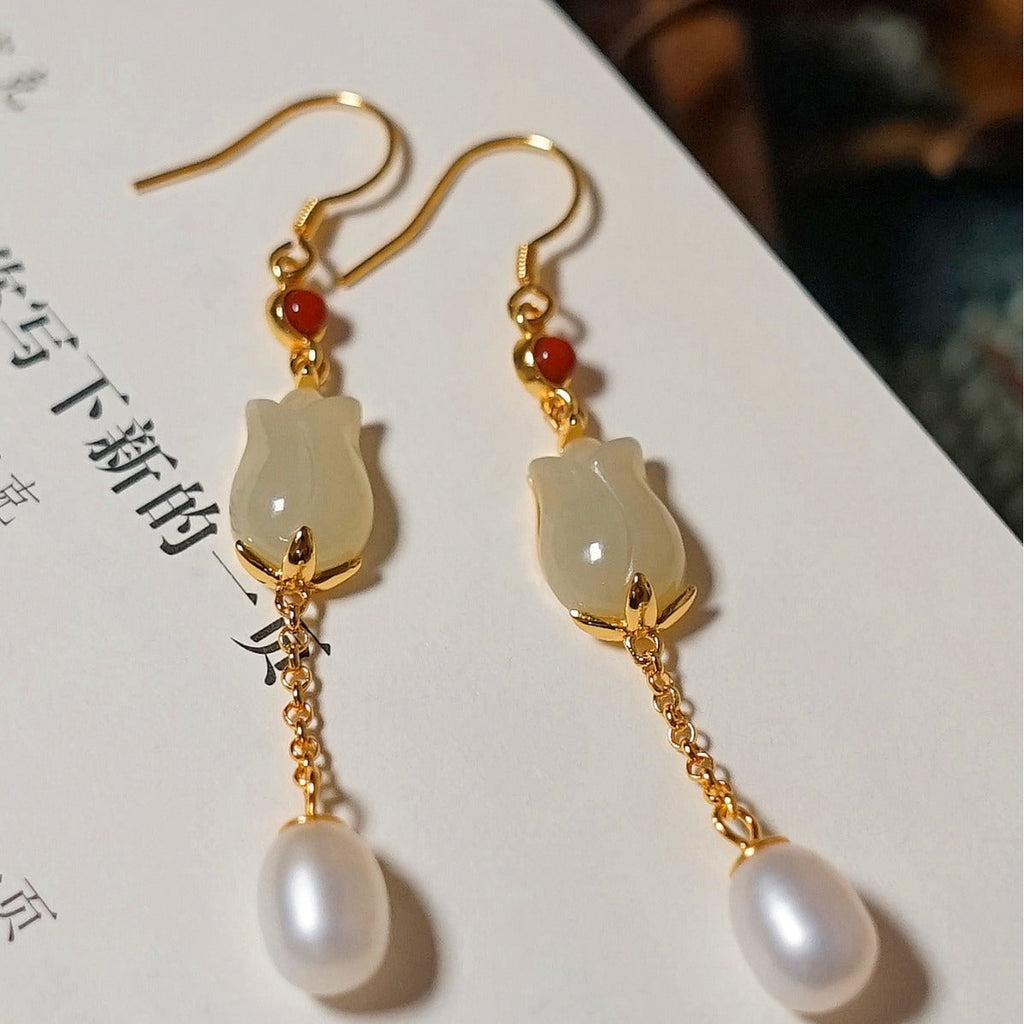 Stunning Gold Earring for Daily Wear
