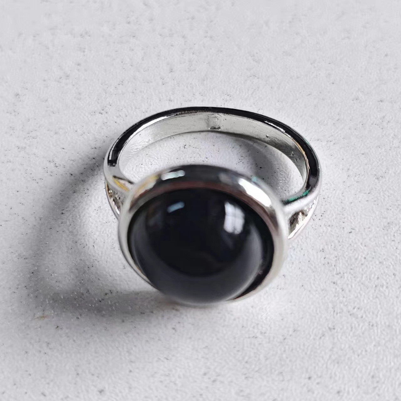 Charming Silver Ring for Any Occasion