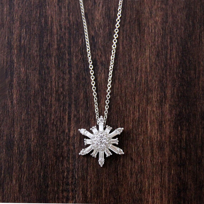 Stunning Necklace for Daily Wear