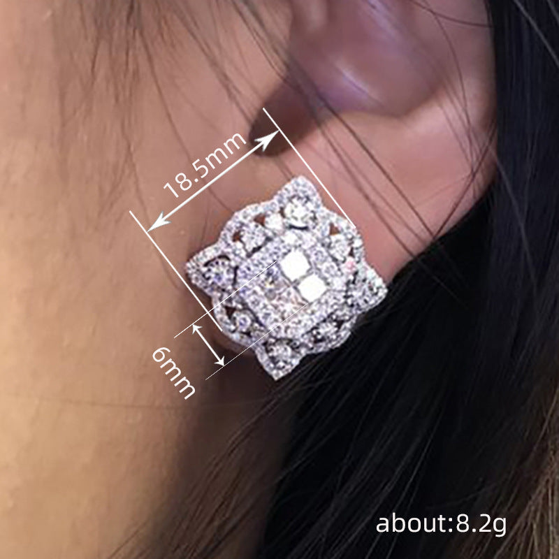Elegant Earring for Every Occasion