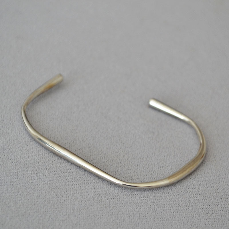 Classic Gold Bracelet with Timeless Appeal