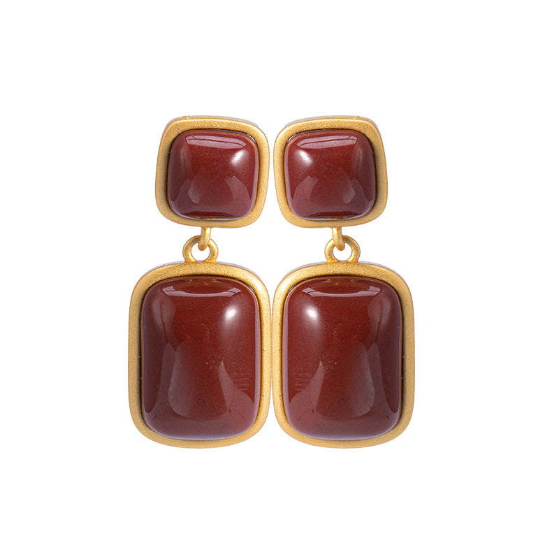 Charming Silver Earring for Any Occasion