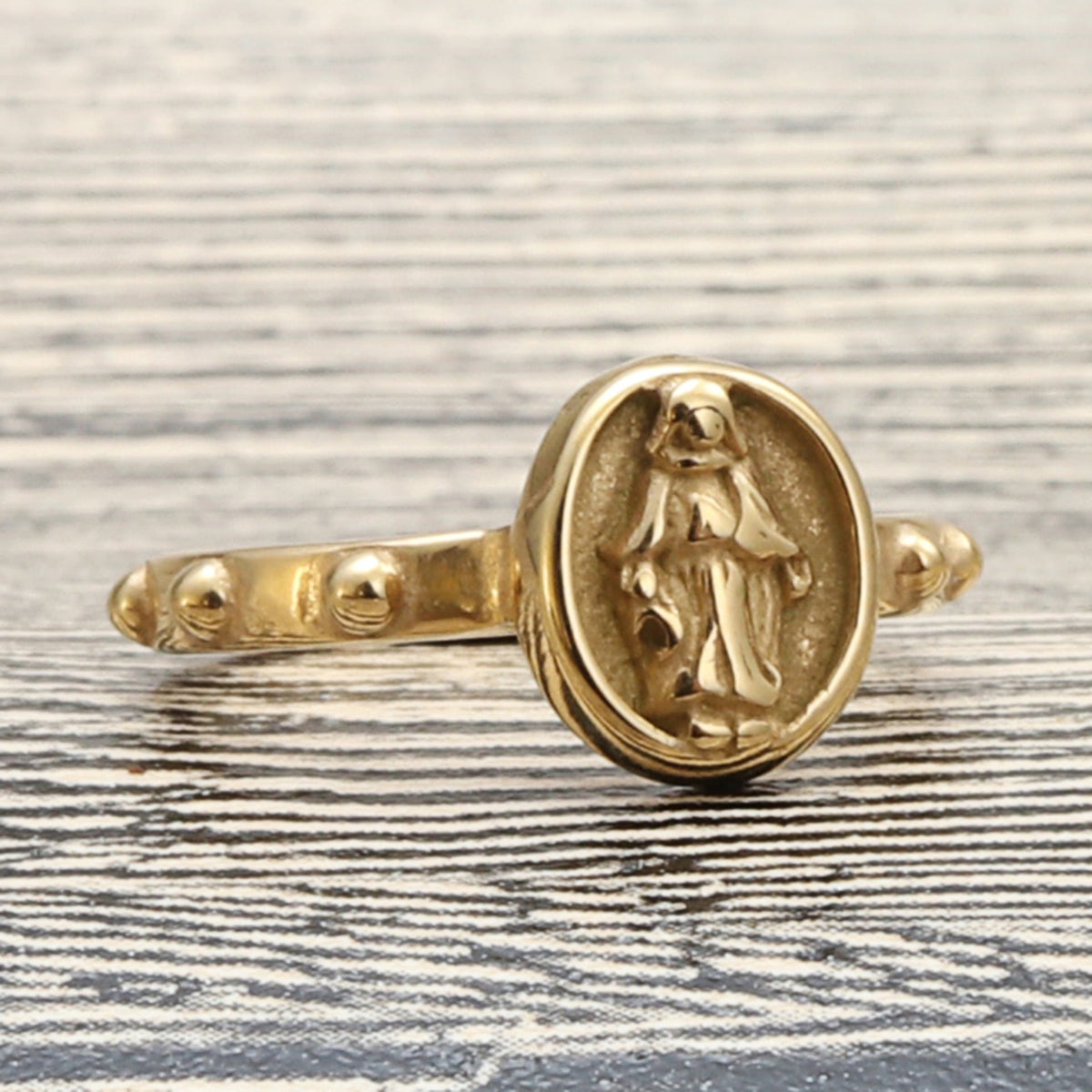 Elegant Ring for Every Occasion