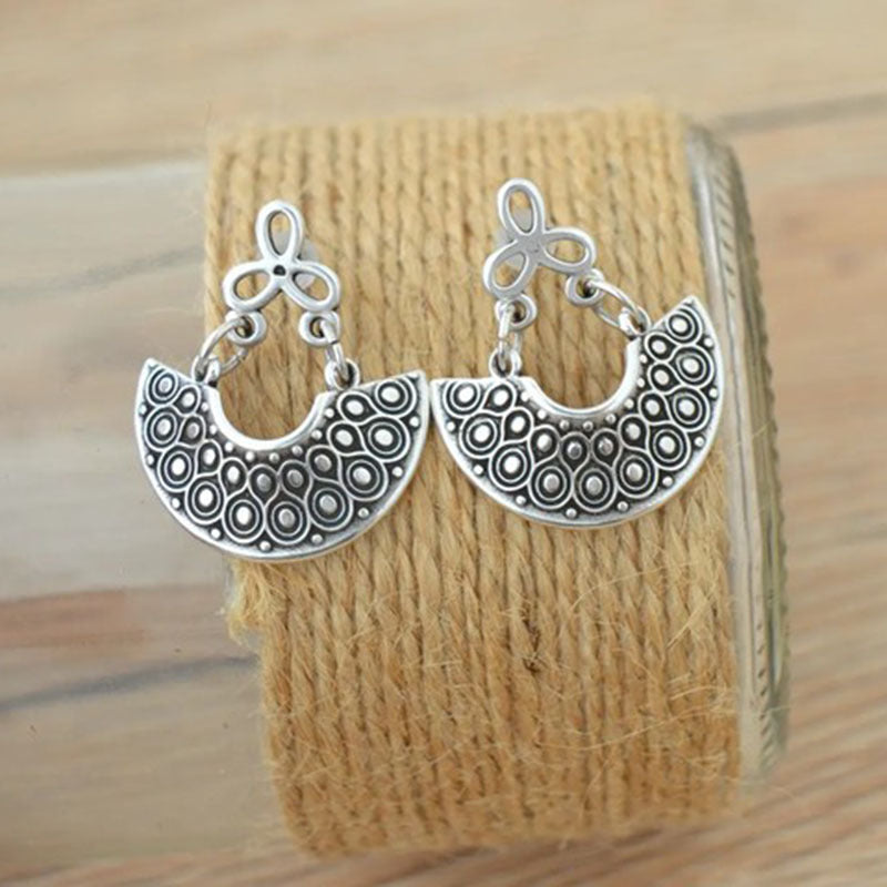 Charming Earring for Any Occasion