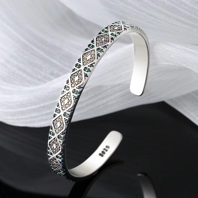 Stunning Bracelet for Daily Wear