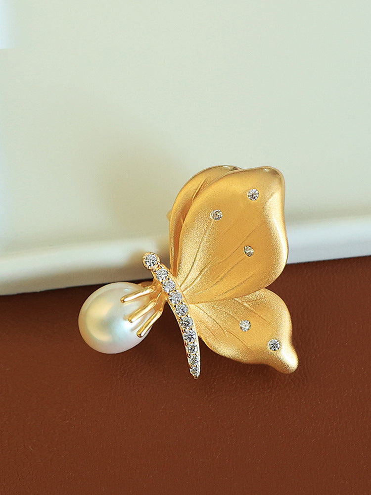 Classic Gold Piece with Timeless Appeal