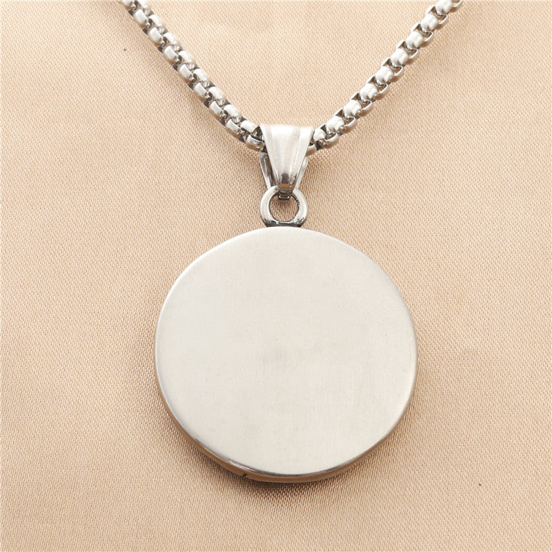 Elegant Pendant for Every Occasion