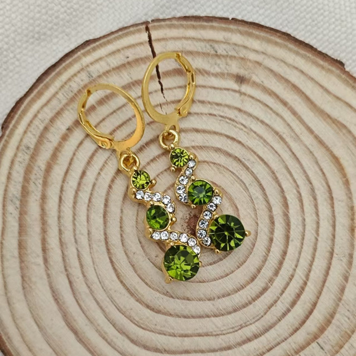 Elegant Earring for Every Occasion