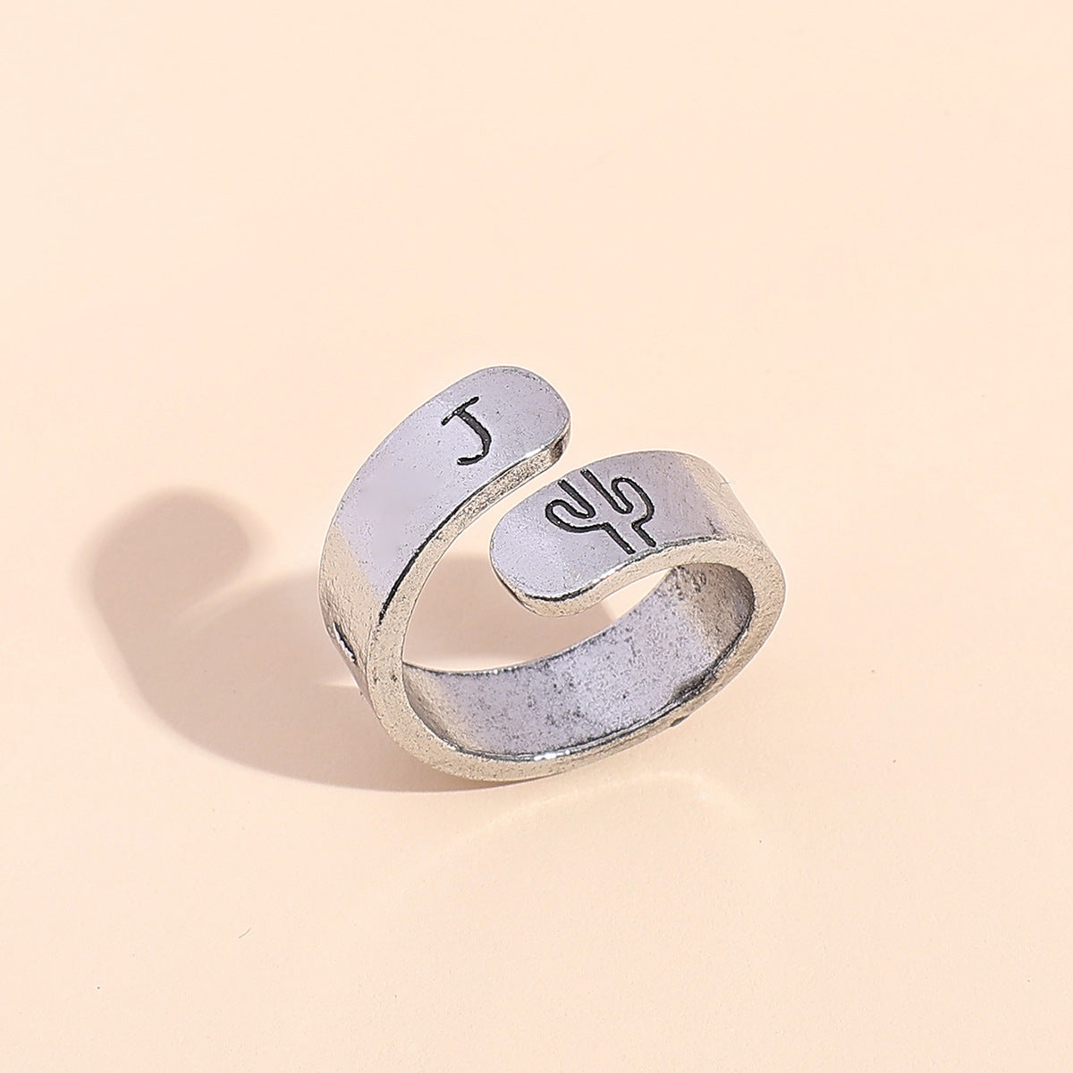 Classic Silver Ring with Timeless Appeal