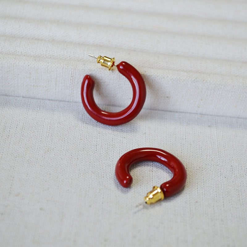 Charming Silver Earring for Any Occasion