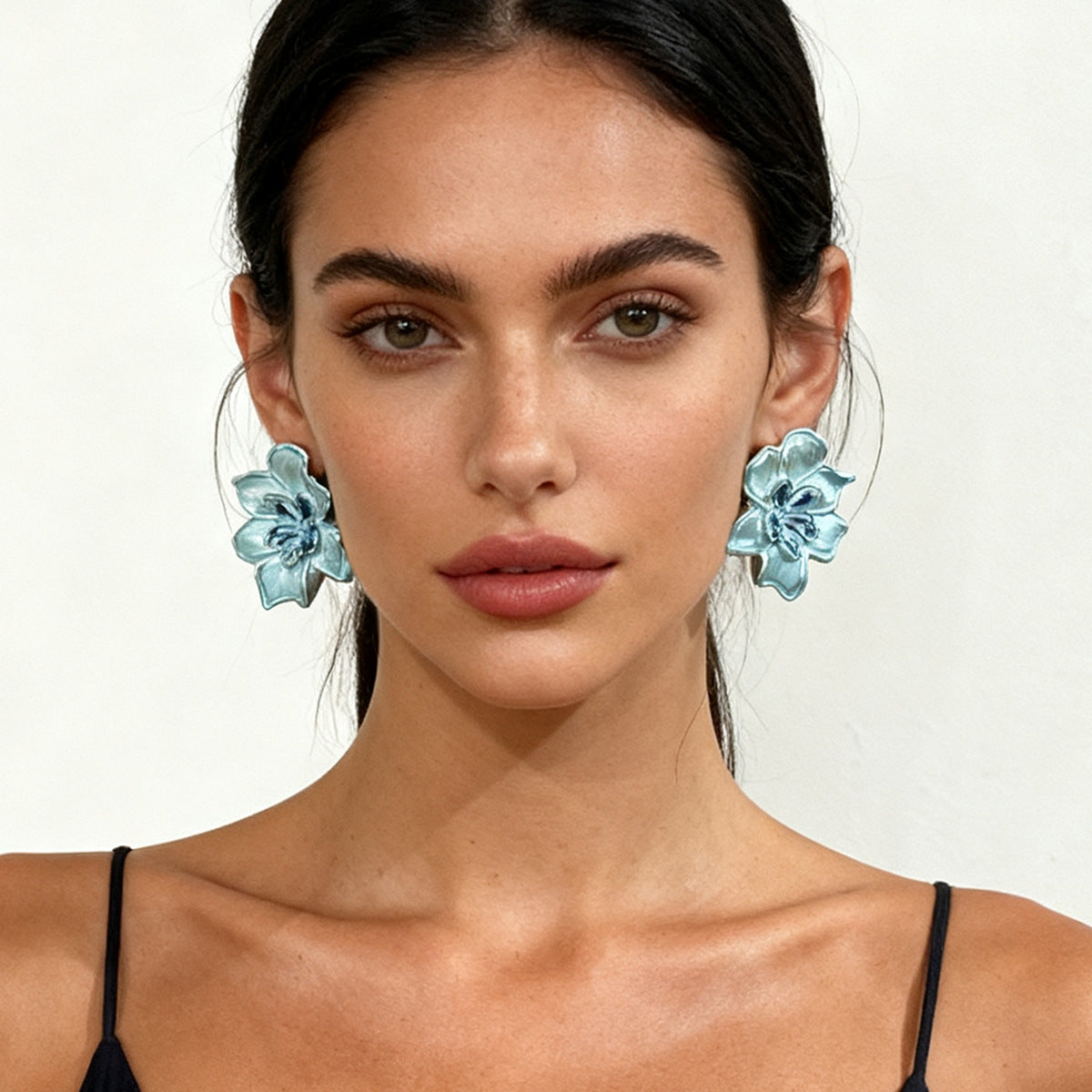 Charming Piece for Any Occasion