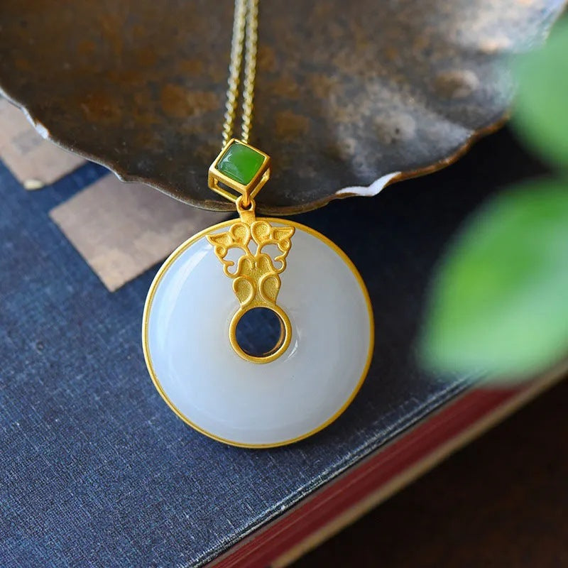 Stunning Gold Necklace for Daily Wear