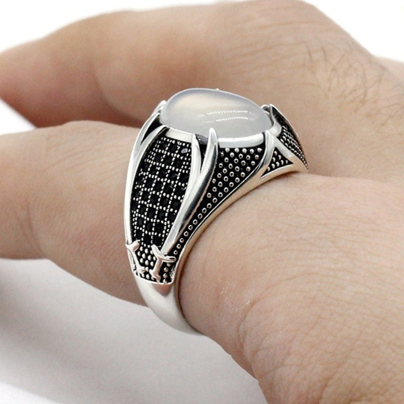 Classic Silver Ring with Timeless Appeal