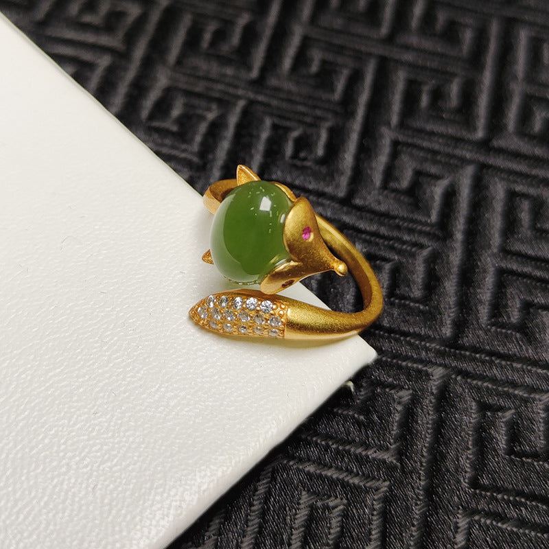 Classic Silver Ring with Timeless Appeal
