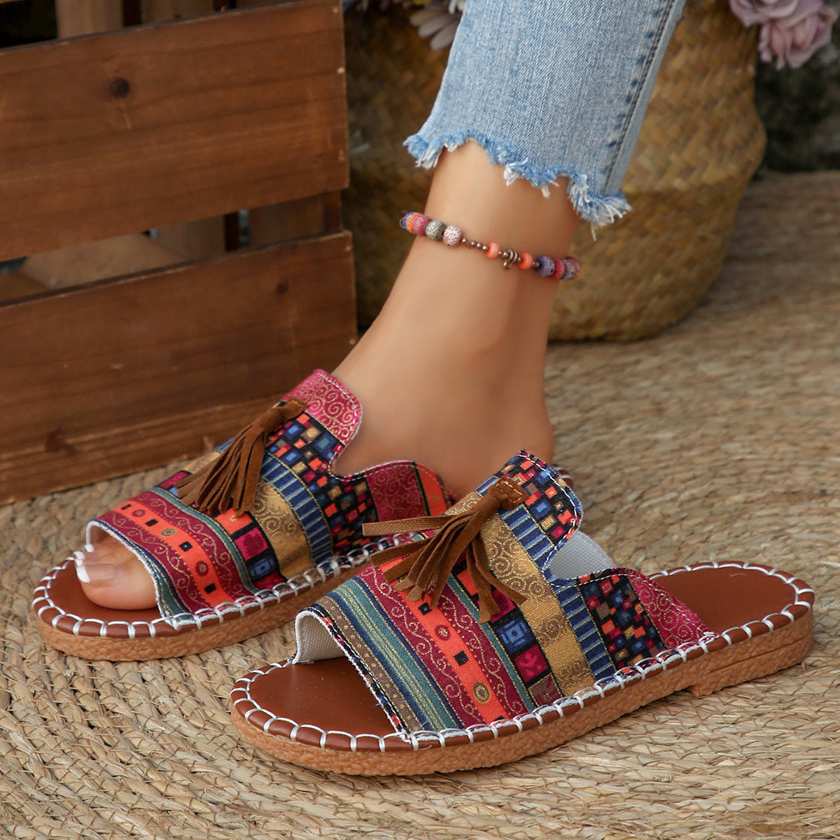 Chic Orthopedic Sandals with Unique Design