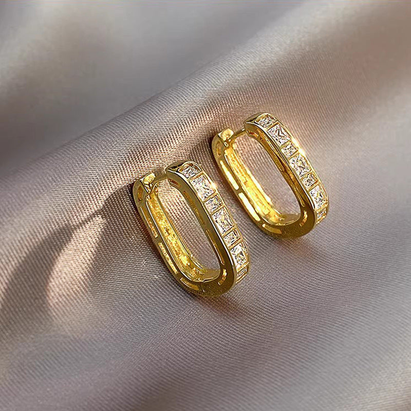 Stunning Earring for Daily Wear