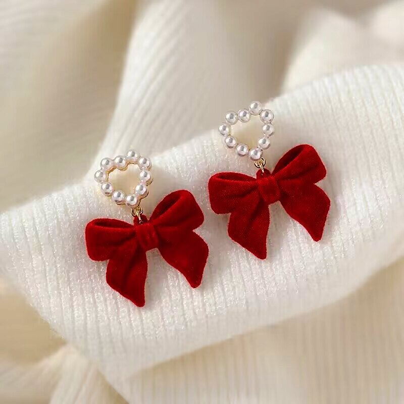 Classic Pearl Earring with Timeless Appeal