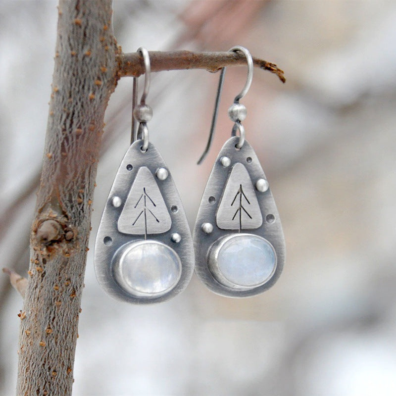 Romantic Silver Earring for Special Moments