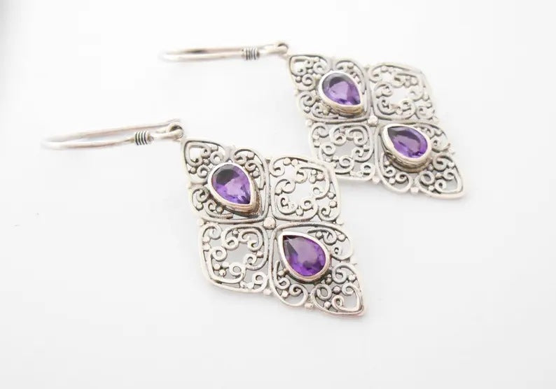 Charming Earring for Any Occasion