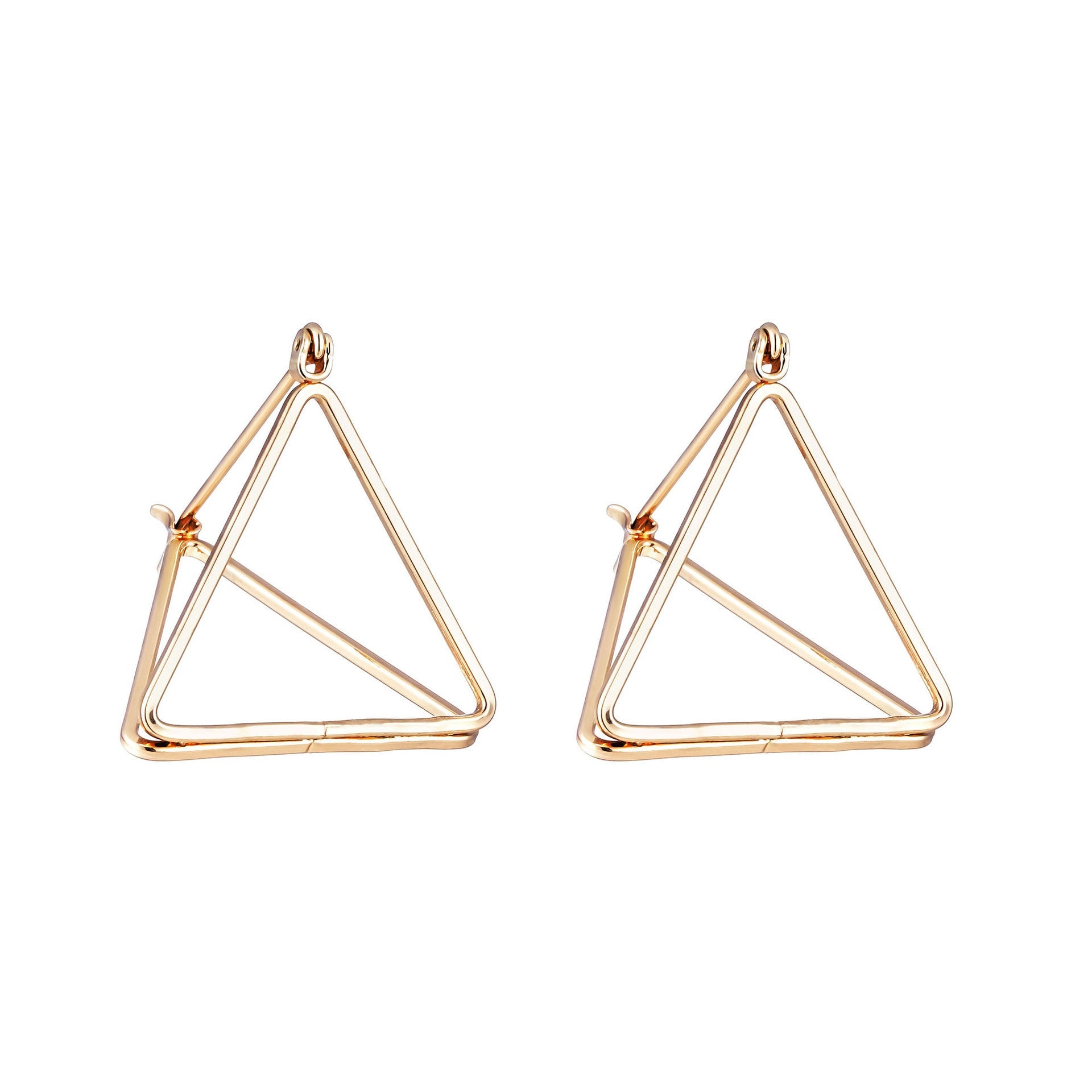 Classic Gold Earring with Timeless Appeal