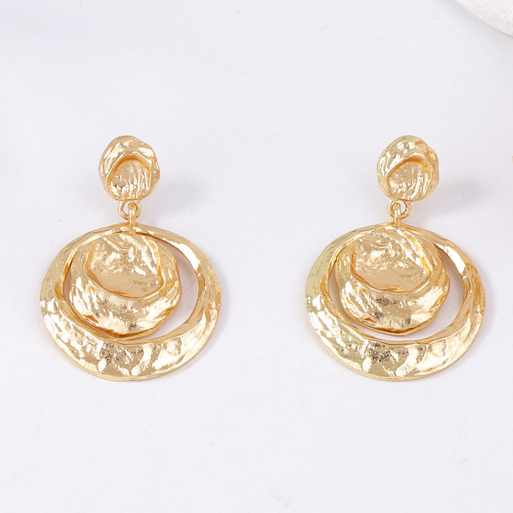 Charming Piece for Any Occasion