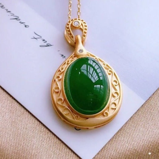 Romantic Gold Necklace for Special Moments