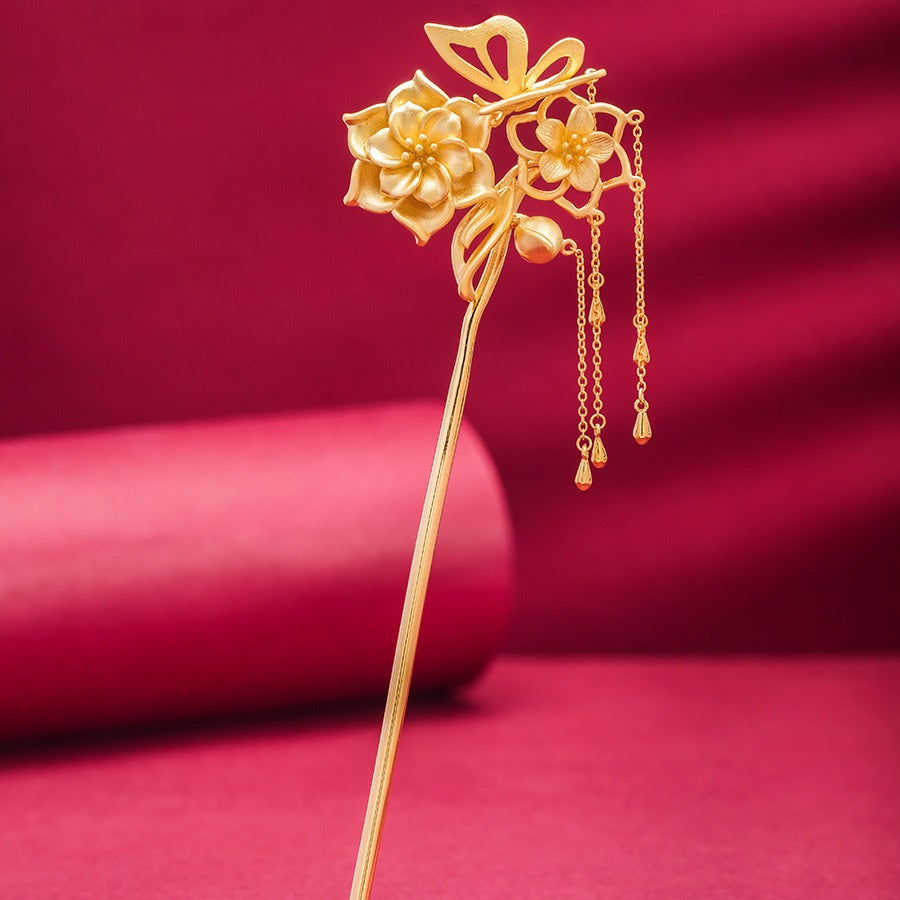 Delicate Artisan Gold Piece