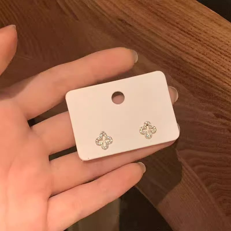 Classic Earring with Timeless Appeal