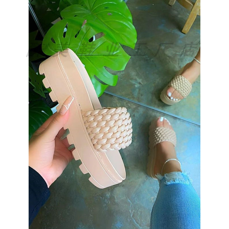 Graceful Orthopedic Sandals for Modern Look