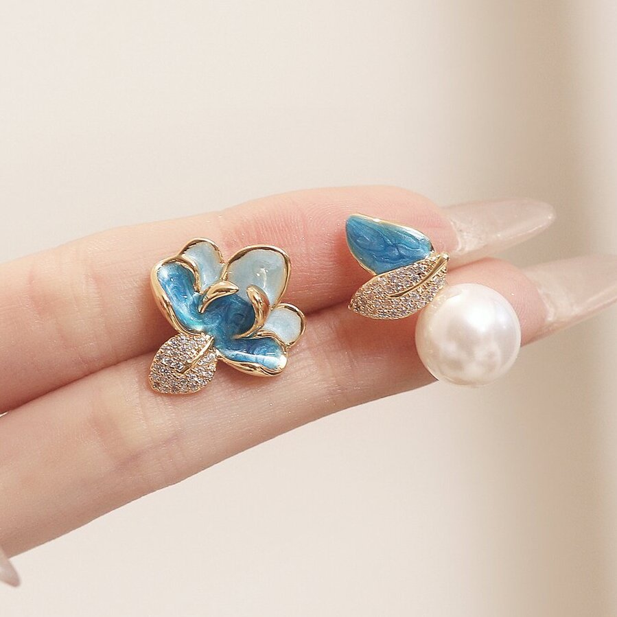 Classic Pearl Earring with Timeless Appeal