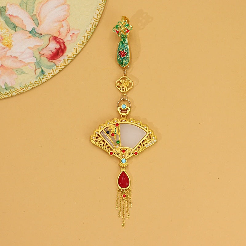 Elegant Gold Pendant for Every Occasion