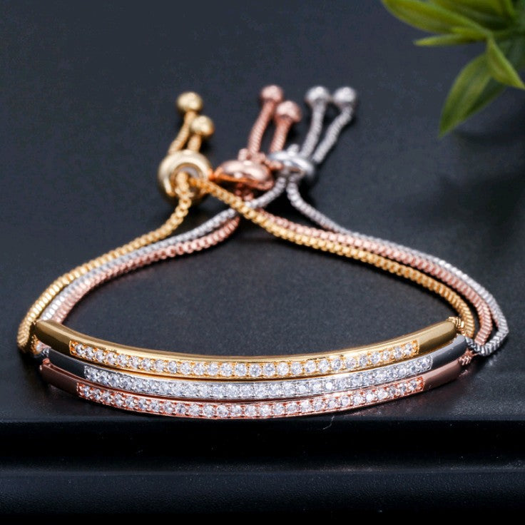 Classic Gold Bracelet with Timeless Appeal