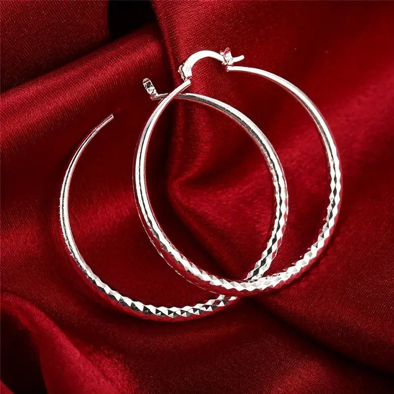 Elegant Silver Earring for Every Occasion