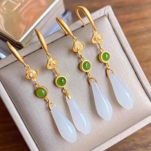 Stunning Silver Earring for Daily Wear