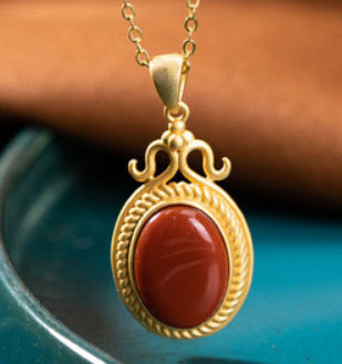 Elegant Gold Pendant for Every Occasion