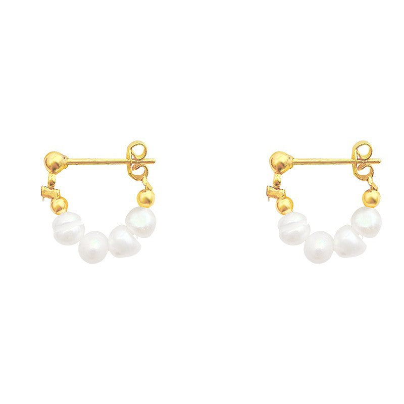 Classic Pearl Earring with Timeless Appeal