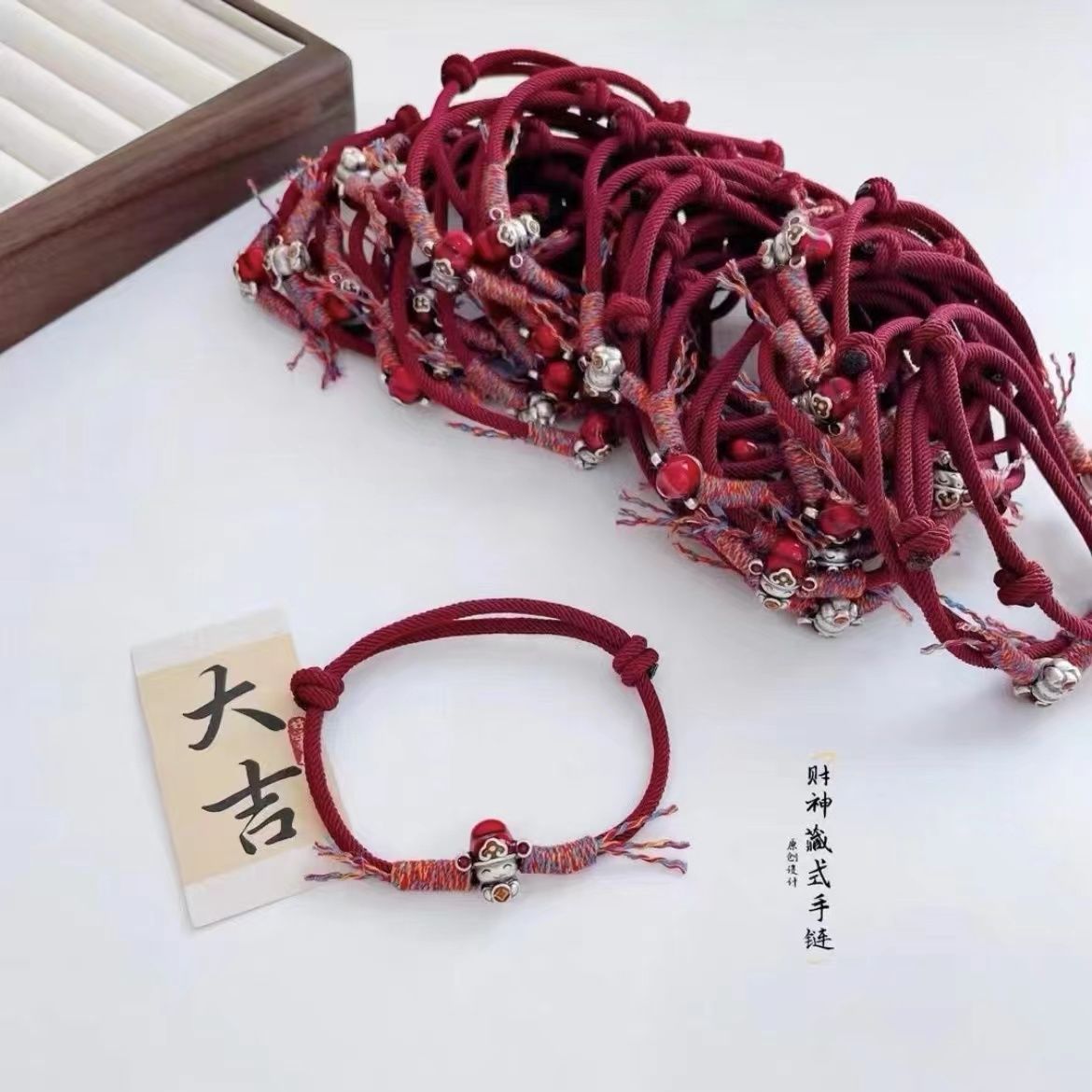 Romantic Silver Bracelet for Special Moments