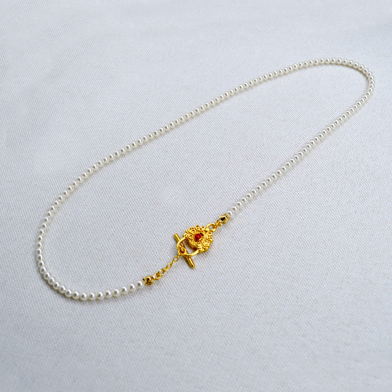 Stunning Gold Necklace for Daily Wear