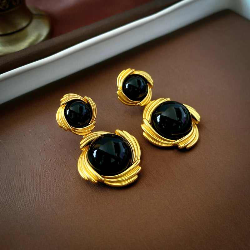 Elegant Gold Earring for Every Occasion