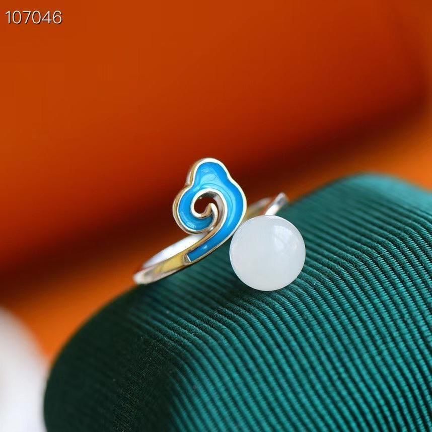 Elegant Silver Ring for Every Occasion