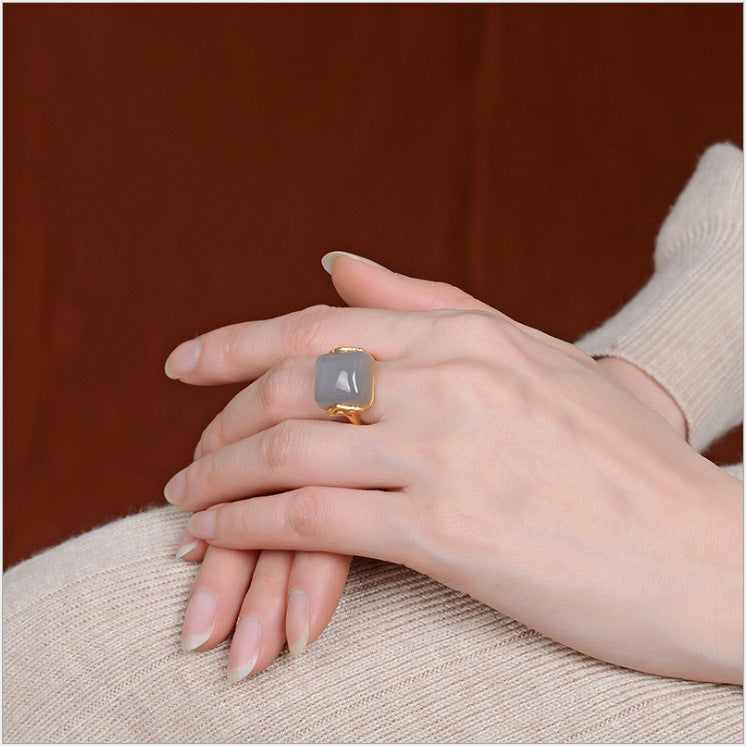Classic Silver Ring with Timeless Appeal