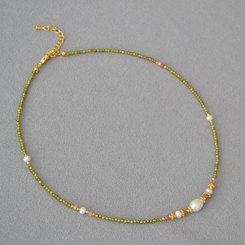 Classic Pearl Necklace with Timeless Appeal